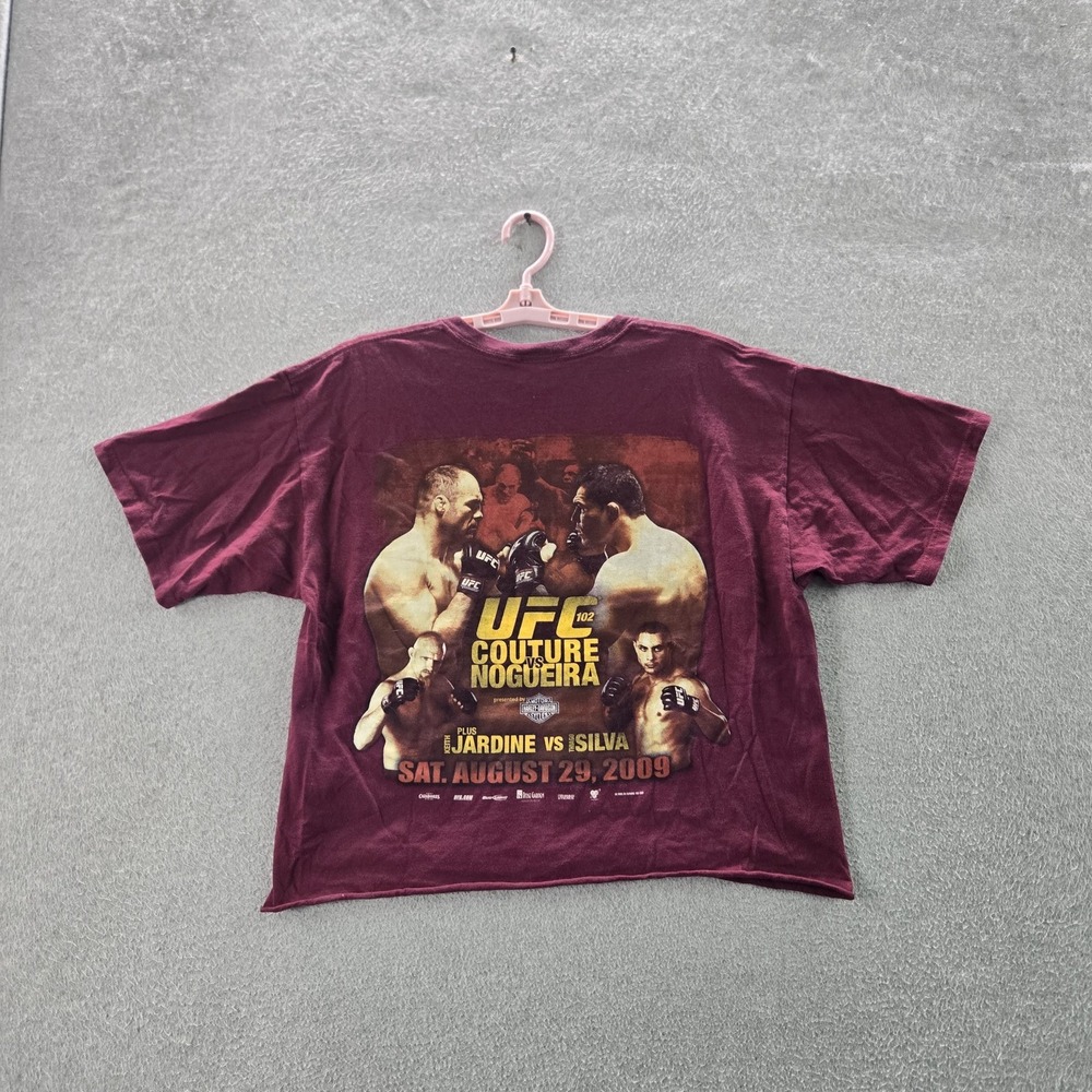 VINTAGE UFC Women Shirt L Red Boxy Cropped Randy Couture Vs Nogueira 2009 READ